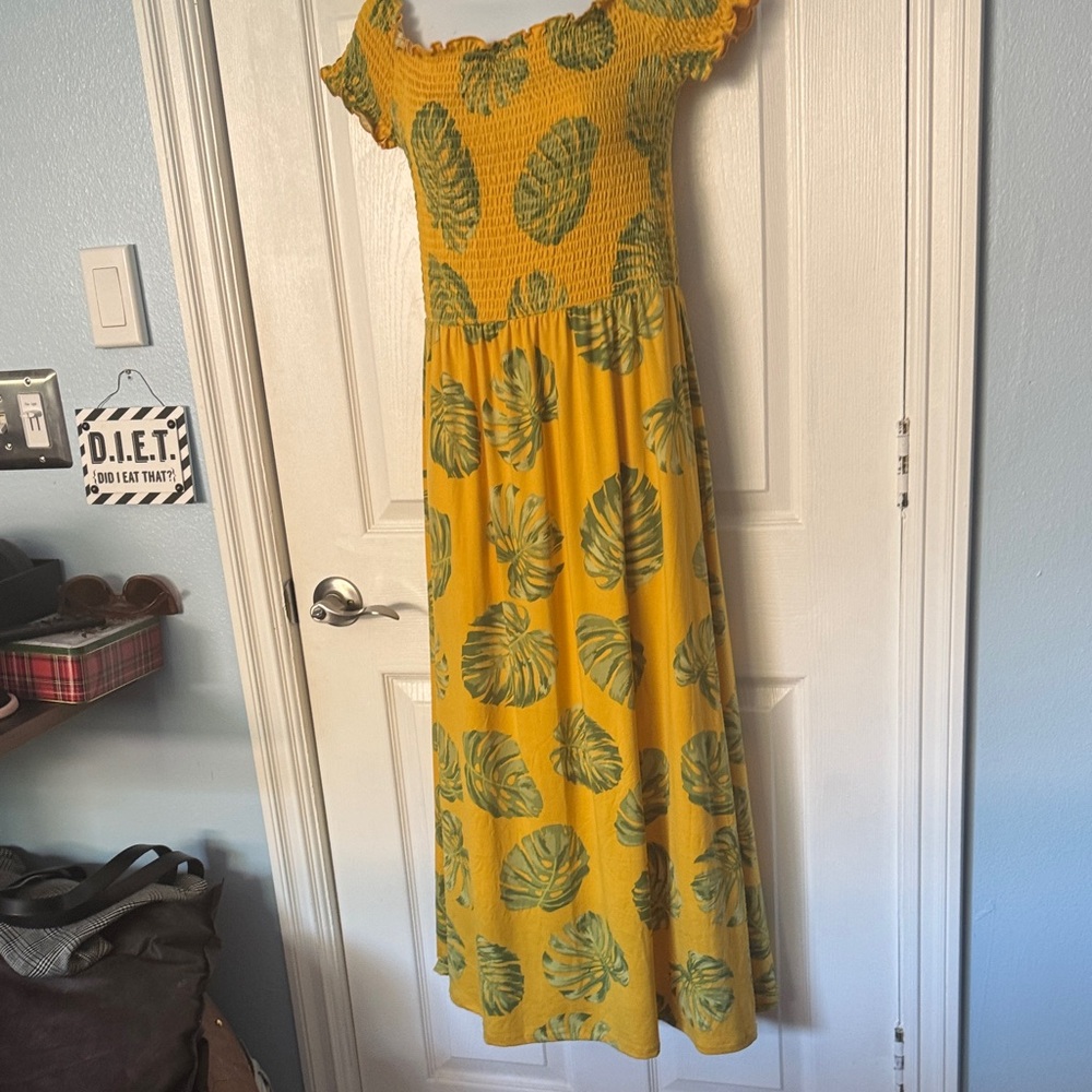 Yellow Leaf Print Off-Shoulder Dress